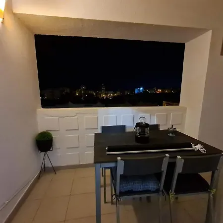 Rocha House アパート *