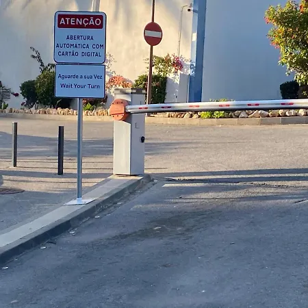 Rocha House アパート *